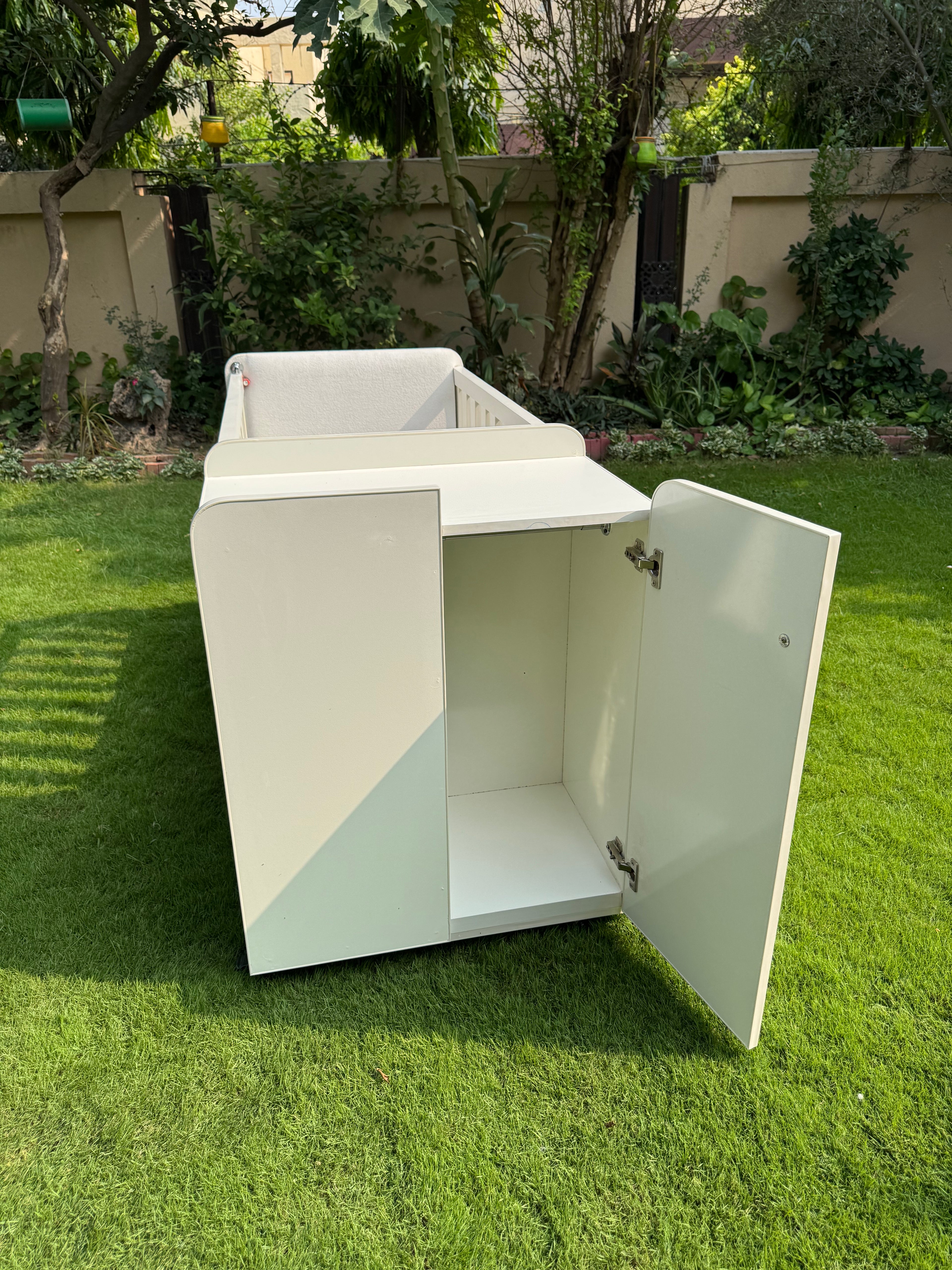 The White Cot