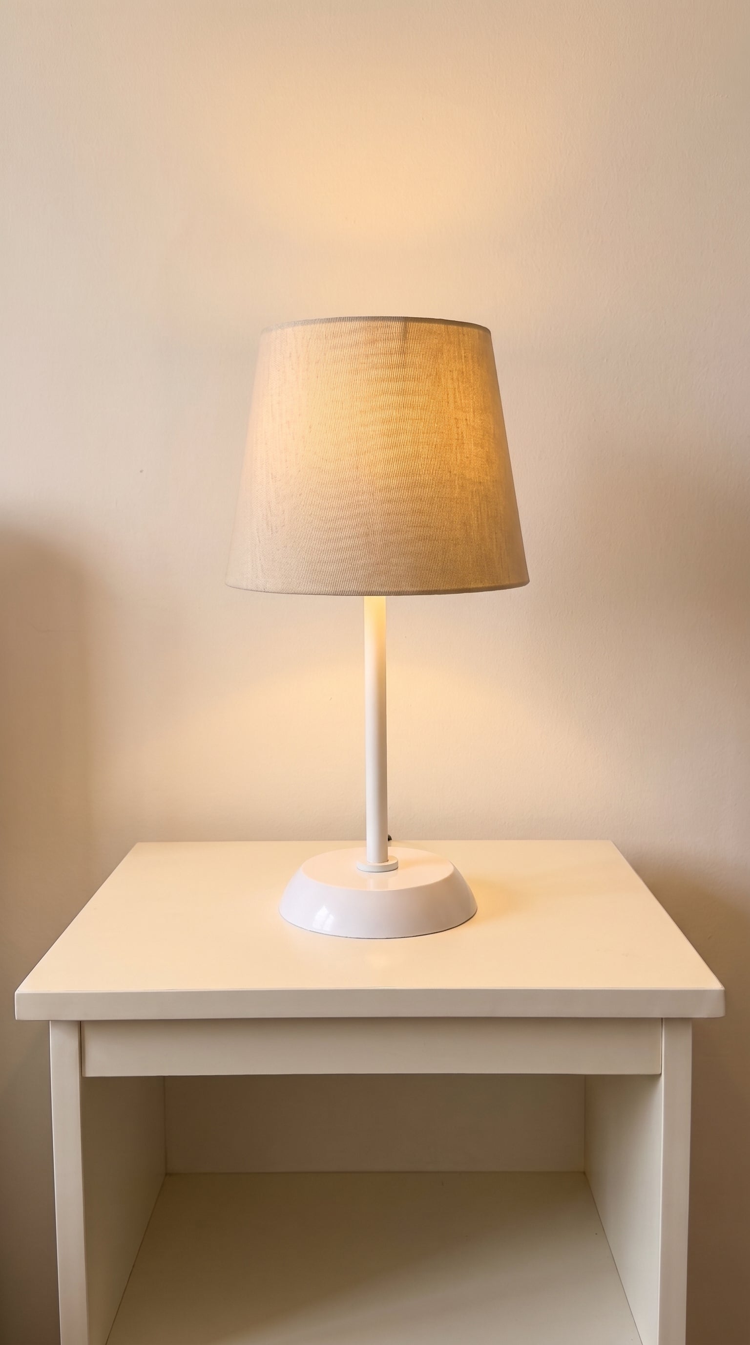 The Beige Lamp